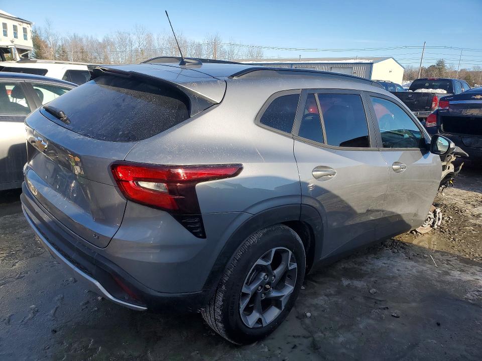 2025 Chevrolet Trax VIN KL77LHEP1SC314927 COPART salvage auction — FRONT END, Ma - Cert Of Title-Salvage, sold $5,600 on 2026-07-08 (photo 3)