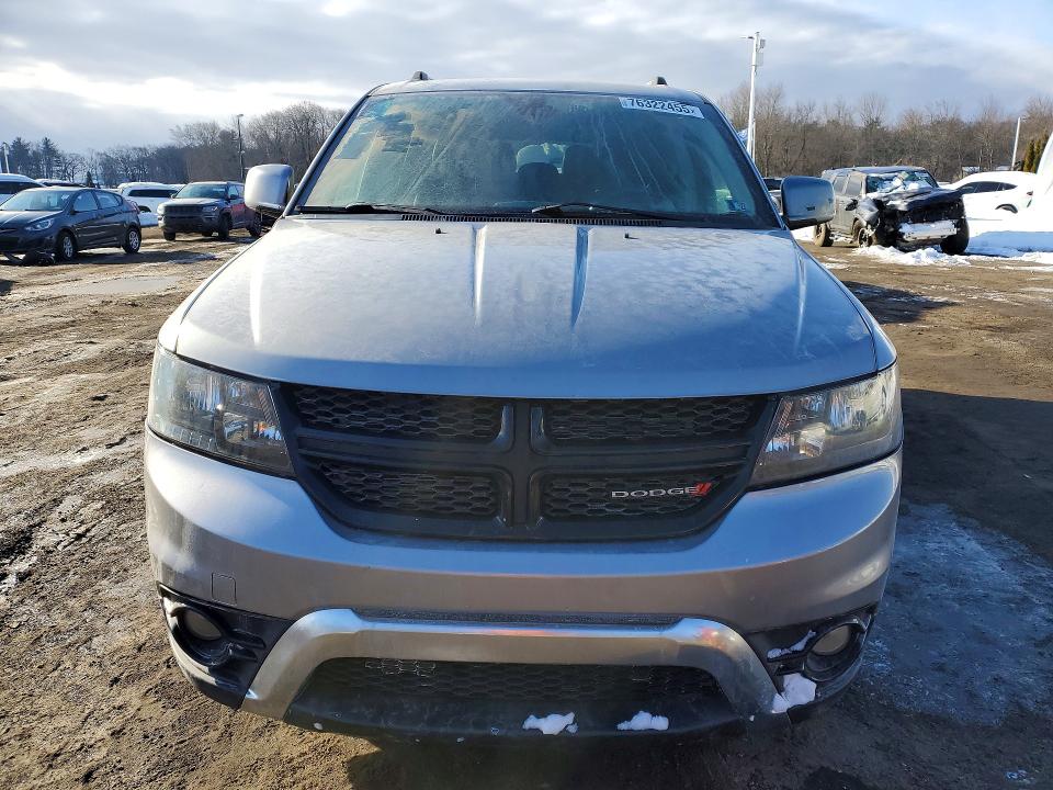 2018 Dodge Journey VIN 3C4PDDGG2JT430517 COPART salvage auction — MINOR DENT/SCRATCHES, Va - Certificate Of Title, sold $3,900 on 2026-08-14 (photo 5)