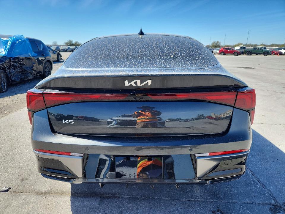 2025 Kia K5 VIN KNAG24J75S5382993 COPART salvage auction — SIDE, Salvage Title, sold $7,300 on 2026-08-19 (photo 6)