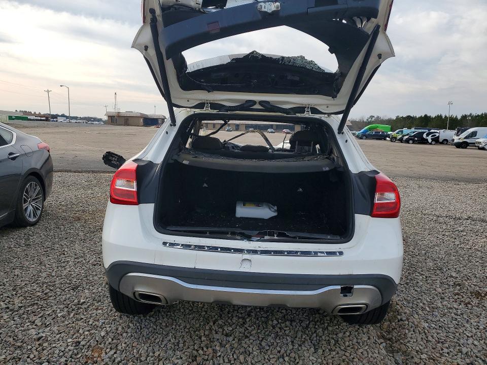 2020 Mercedes-benz Gla-class VIN WDCTG4GB8LU021726 COPART salvage auction — BURN, SC - CERT OF TITLE-SALVAGE FIRE, sold $625 on 2026-08-14 (photo 6)