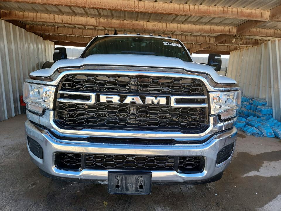 2024 Ram 2500 VIN 3C6UR5HJ0RG189038 COPART salvage auction — MINOR DENT/SCRATCHES, TX - CERTIFICATE OF TITLE, sold $21,250 on 2026-07-09 (photo 5)