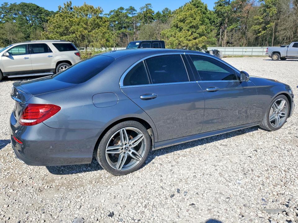 2019 Mercedes-benz E-klasse VIN WDDZF4JB0KA584125 COPART salvage auction — REAR END, Tx - Certificate Of Title, sold $13,300 on 2026-07-14 (photo 3)