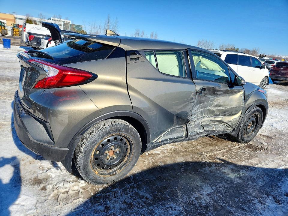 2021 Toyota C-hr VIN JTNKHMBX1M1128066 COPART salvage auction — SIDE, On - Permit Salvage, sold $9,000 on 2026-07-07 (photo 3)