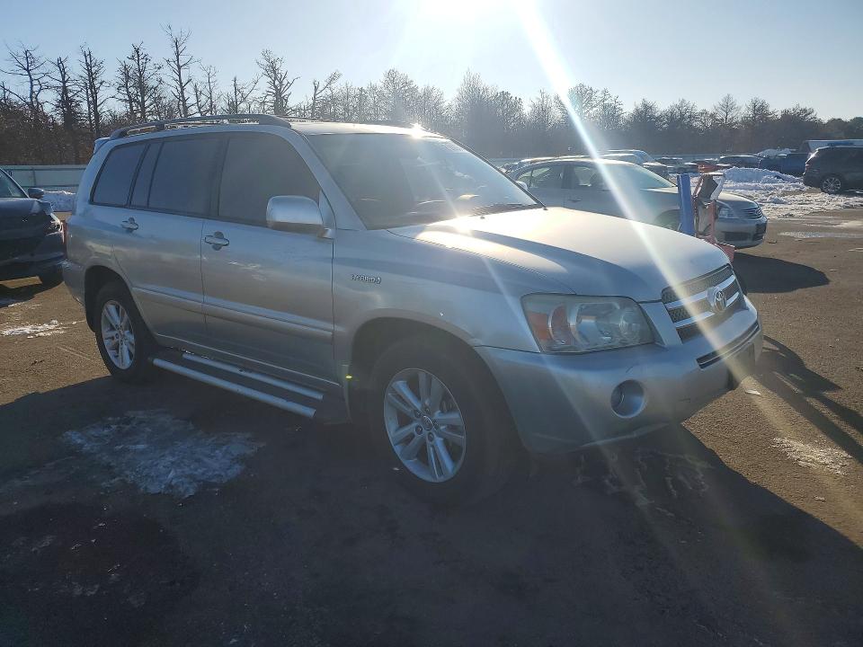 2006 Toyota Highlander hybrid VIN JTEEW21A460022207 COPART salvage auction — MINOR DENT/SCRATCHES, Ny - Mv-37 Statement Of Abnd Veh, sold $500 on 2026-07-27 (photo 4)