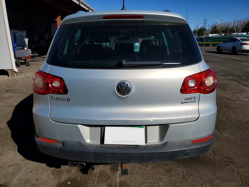 2010 Volkswagen Tiguan VIN WVGBV7AX6AW508188 COPART salvage auction — FRONT END, Co - Salvage Title, sold $500 on 2026-07-02 (photo 6)