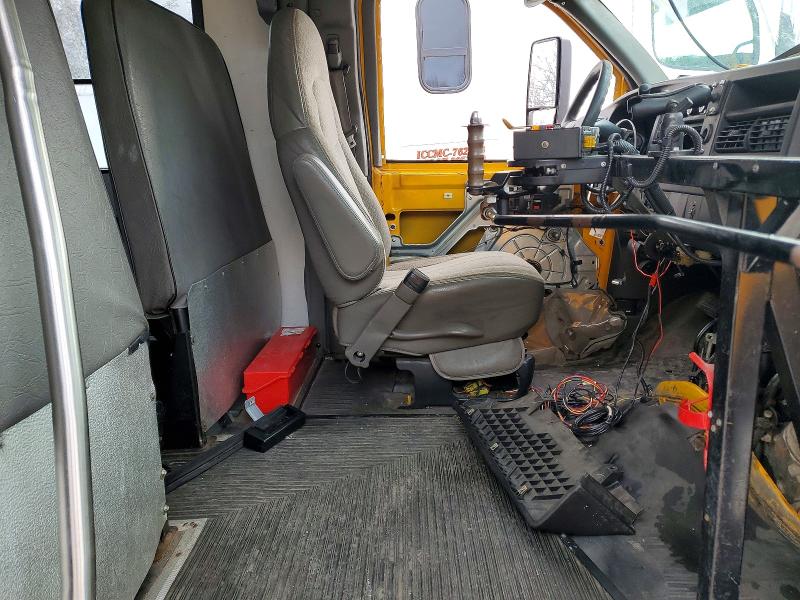 2009 Chevrolet Bus VIN 1GBHG31C781222683 COPART salvage auction — FRONT END, Ny - Certificate Of Title, sold $2,500 on 2026-07-09 (photo 5)