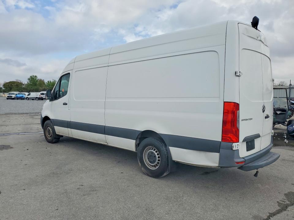 2021 Mercedes-benz Sprinter VIN W1W40CHY9MT055519 COPART salvage auction — MINOR DENT/SCRATCHES, FL - CERTIFICATE OF TITLE, sold $7,600 on 2026-07-28 (photo 2)