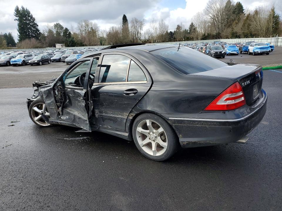 2006 Mercedes-benz C-klasse VIN WDBRF52H56F753551 COPART salvage auction — SIDE, Or - Salvage Title Certificate, sold $100 on 2026-08-19 (photo 2)