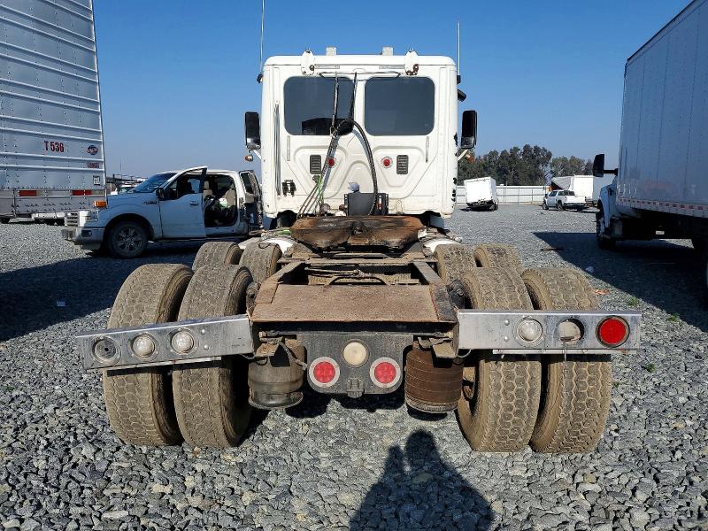2013 Freightliner Cascadia VIN 1FUJGEBG4DSBX6174 COPART salvage auction — FRONT END, CA - SALVAGE CERTIFICATE, sold $7,800 on 2026-07-16 (photo 6)