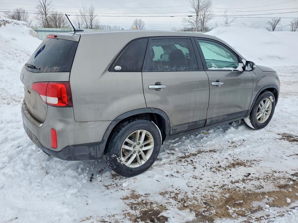 2014 Kia Sorento VIN 5XYKT3A67EG519603 COPART salvage auction — SIDE, Ny - Mv907A-Parts Only, sold $800 on 2026-07-15 (photo 3)