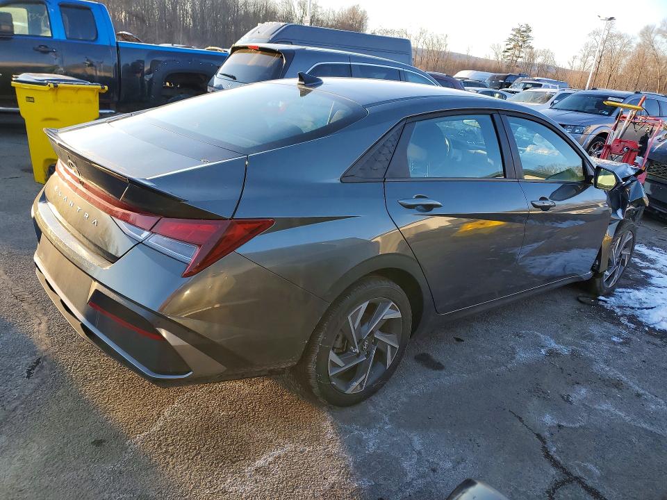 2025 Hyundai Elantra VIN KMHLM4DG8SU872644 COPART salvage auction — FRONT END, Ma - Certificate Of Title, sold $5,900 on 2026-07-03 (photo 3)