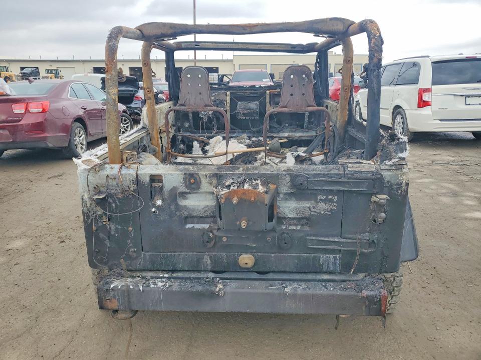 2001 Jeep Wrangler / VIN 1J4FA59S51P350462 COPART salvage auction — INTERIOR BURN, In - Bill Of Sale - Parts Only, sold $850 on 2026-07-02 (photo 6)