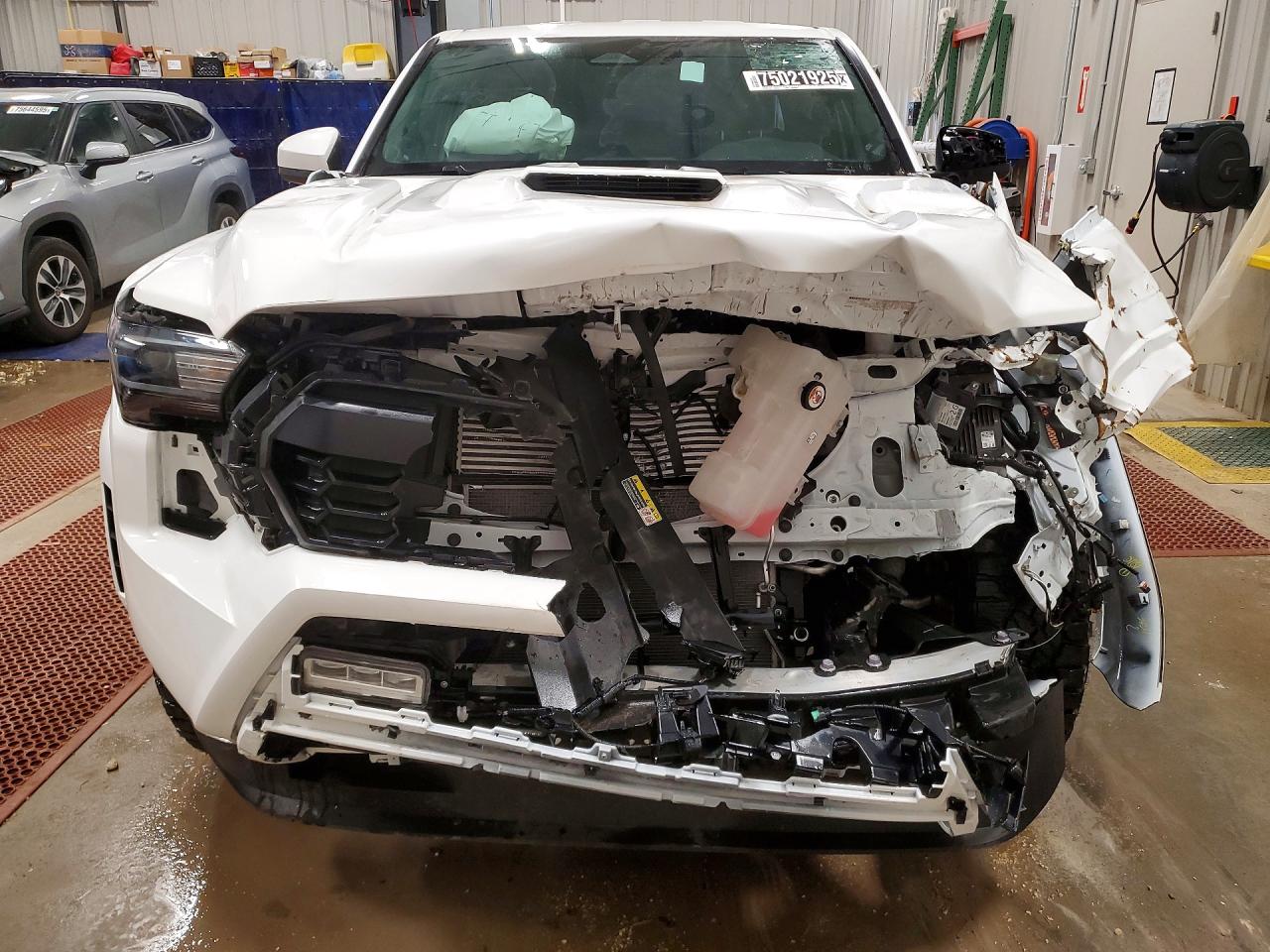 2025 Toyota Tacoma VIN 3TMLB5JN2SM176210 COPART salvage auction — Front End, IN - CERTIFICATE OF TITLE, sold $16,100 on 2026-07-09 (photo 5)