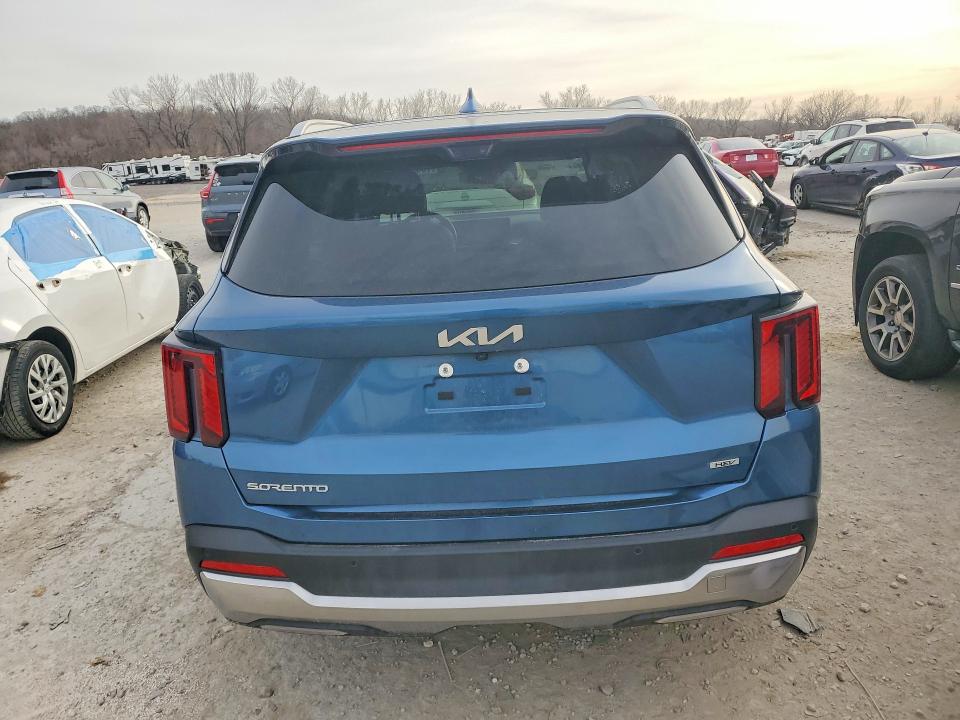 2025 Kia Sorento VIN KNDRKDJG8S5397760 COPART salvage auction — SIDE, Ks - Cert Of Title-Salvage, sold $3,300 on 2026-07-21 (photo 6)