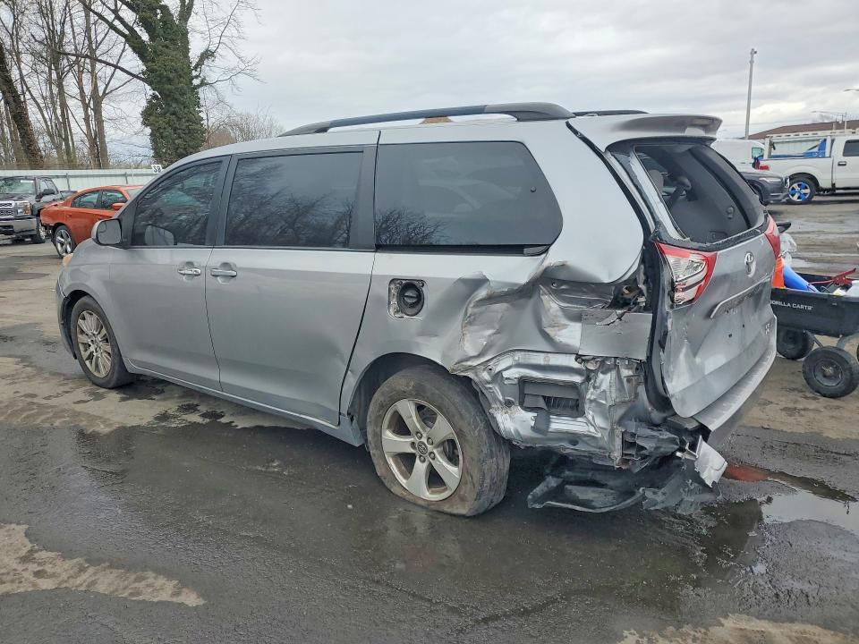 2015 Toyota Sienna VIN 5TDJK3DC9FS094888 COPART salvage auction — REAR END, Id - Salvage Certificate Of Title, sold $1,650 on 2026-07-07 (photo 2)