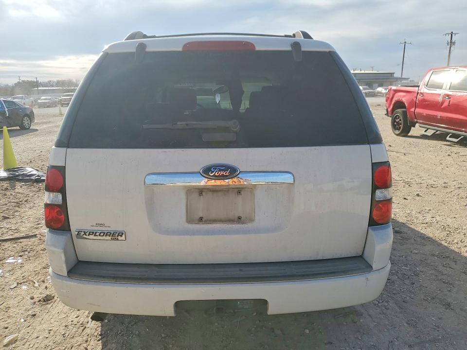 2008 Ford Explorer VIN 1FMEU63EX8UA77799 COPART salvage auction — FRONT END, Tx - Salvage Vehicle Title, sold $800 on 2026-07-09 (photo 6)