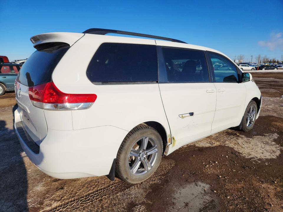 2014 Toyota VIN 5TDDK3DC0ES086352 COPART salvage auction — FRONT END, Salvage Title, sold $1,950 on 2026-07-28 (photo 3)
