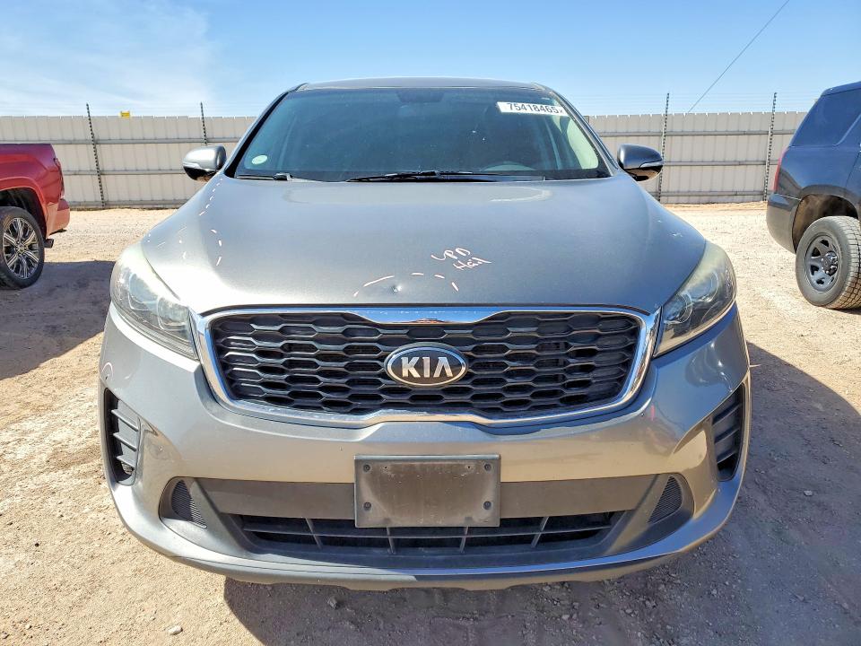 2019 Kia Sorento VIN 5XYPG4A36KG508996 COPART salvage auction — MINOR DENT/SCRATCHES, Tx - Salvage Vehicle Title, sold $1,650 on 2026-07-08 (photo 5)