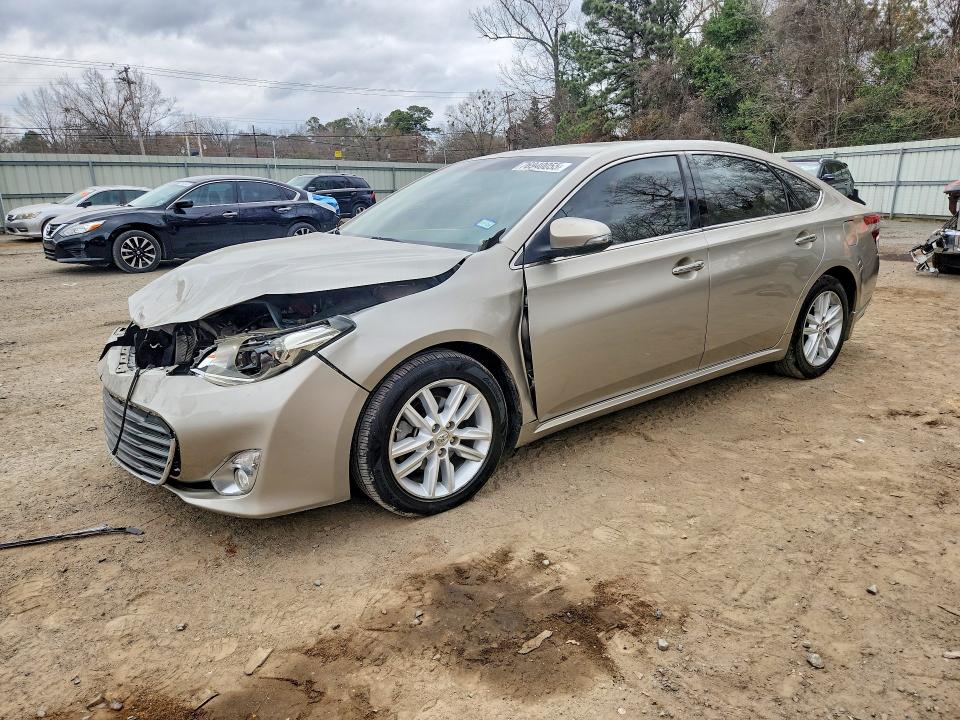 2015 Toyota Avalon VIN 4T1BK1EB3FU192174 — COPART salvage auction photo