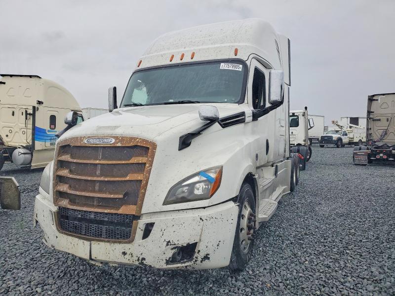 2019 Freigliner VIN 3AKJHHDR3KSKJ6556 COPART salvage auction — MINOR DENT/SCRATCHES, PA - DIS/DLR/EXP ONLY CLEAN TITLE, sold $27,750 on 2026-07-28 (photo 2)