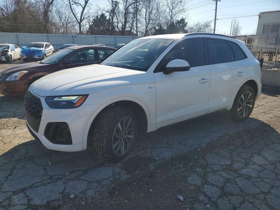 2024 Audi Q5 VIN WA1GAAFY7R2111798 COPART salvage auction — SIDE, Mo - Salvage Certificate Of Title, sold $15,600 on 2026-07-24 (photo 1)