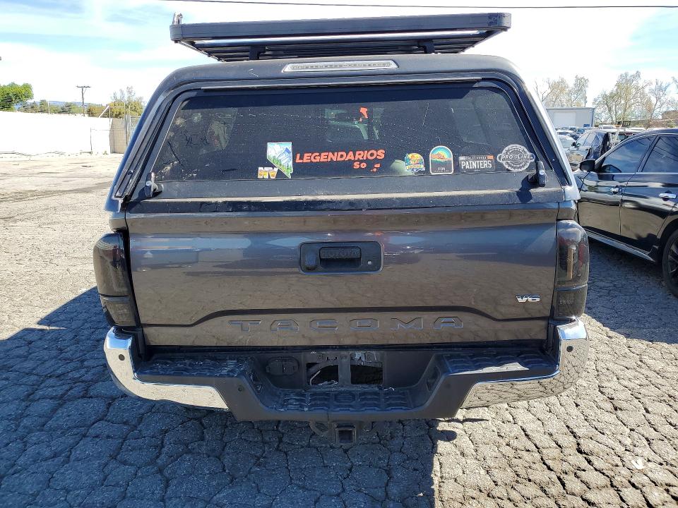 2018 Toyota Tacoma VIN 5TFRZ5CN9JX061275 COPART salvage auction — REAR END, Salvage Title, sold $6,300 on 2026-07-16 (photo 6)