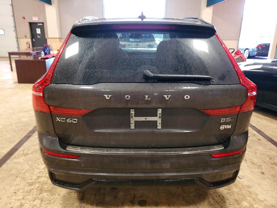 2025 Volvo Xc60 VIN YV4M12RC7S1075036 COPART salvage auction — FRONT END, Id - Salvage Certificate Of Title, sold $10,000 on 2026-07-07 (photo 6)