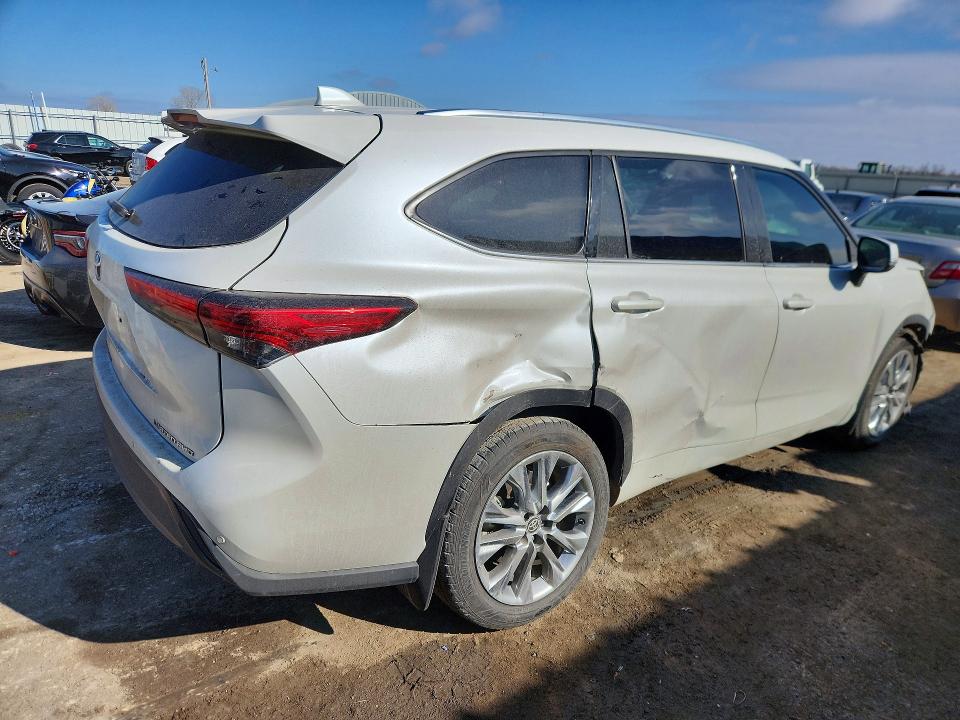 2020 Toyota Highlander VIN 5TDDZRBH4LS034653 COPART salvage auction — FRONT END, Wv - Salvage Certificate, sold $10,800 on 2026-07-08 (photo 3)