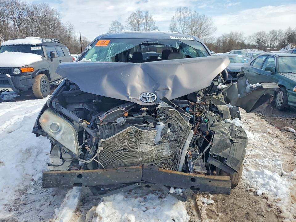 2014 Toyota Sienna VIN 5TDKK3DC1ES523413 COPART salvage auction — FRONT END, Pa - Certificate Of Salvage, sold $1,050 on 2026-07-08 (photo 5)