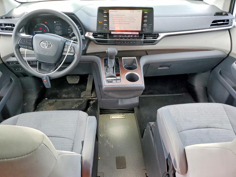 2024 Toyota Sienna VIN 5TDKSKFC0RS128779 COPART salvage auction — REAR END, MO - SALVAGE CERTIFICATE OF TITLE, sold $3,200 on 2026-07-31 (photo 8)