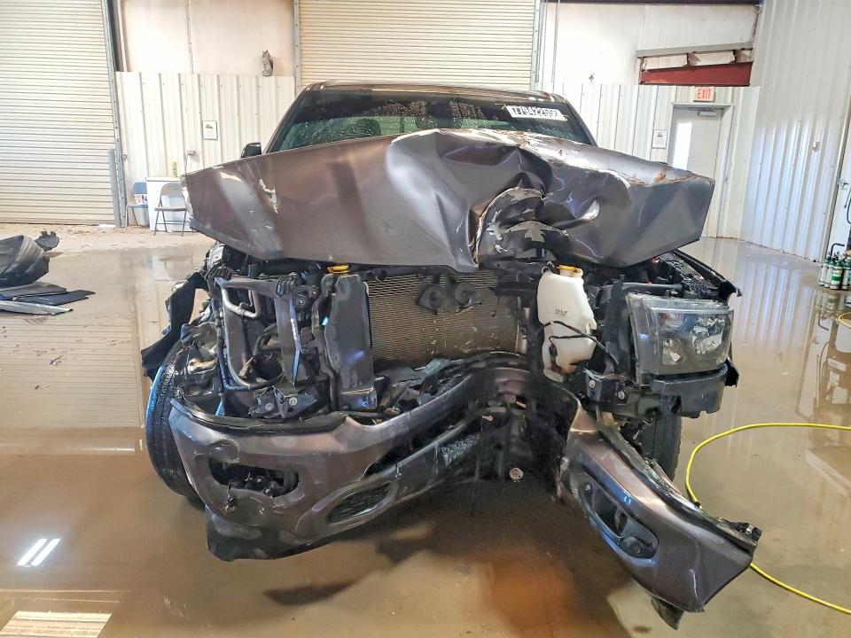 2022 Ram 1500 VIN 1C6RREFT2NN261305 COPART salvage auction — FRONT END, Ok - Cert Of Title-Repossession, sold $5,700 on 2026-07-02 (photo 5)
