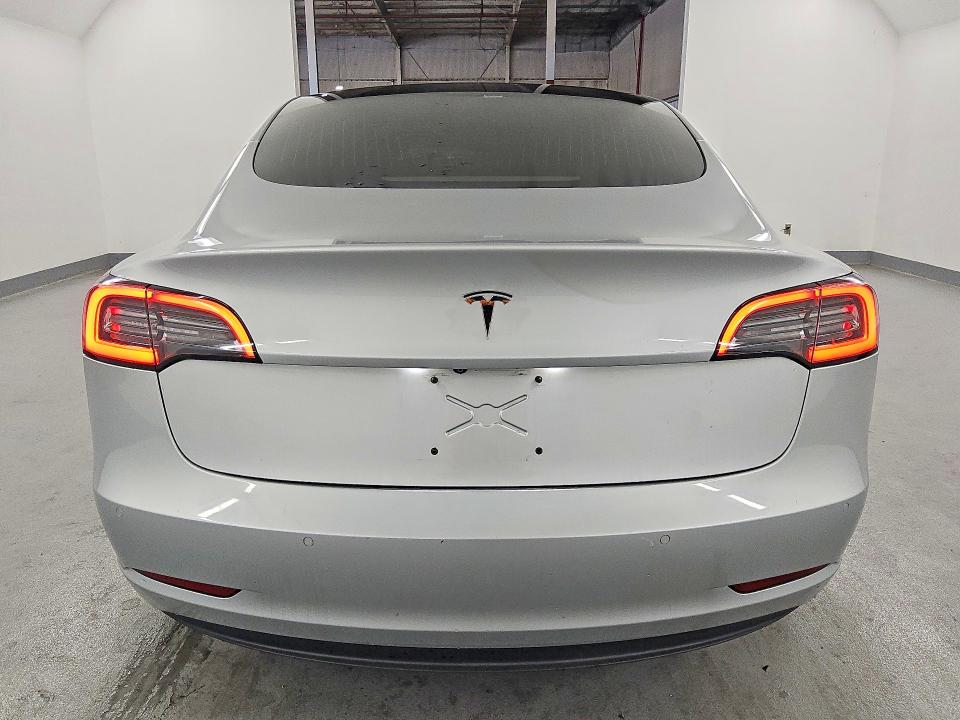 2018 Tesla Model 3 VIN 5YJ3E1EA6JF003476 COPART salvage auction — NORMAL WEAR, CA - DIS/DLR/EXP ONLY CLEAN TITLE (P), sold $14,400 on 2026-09-08 (photo 6)