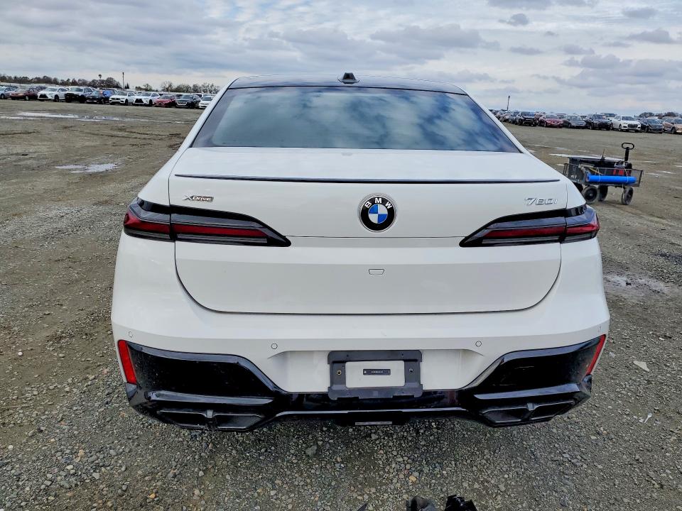 2025 BMW 7er VIN WBA33EJ0XSCV31673 COPART salvage auction — FRONT END, Salvage Title, sold $52,500 on 2026-07-30 (photo 6)