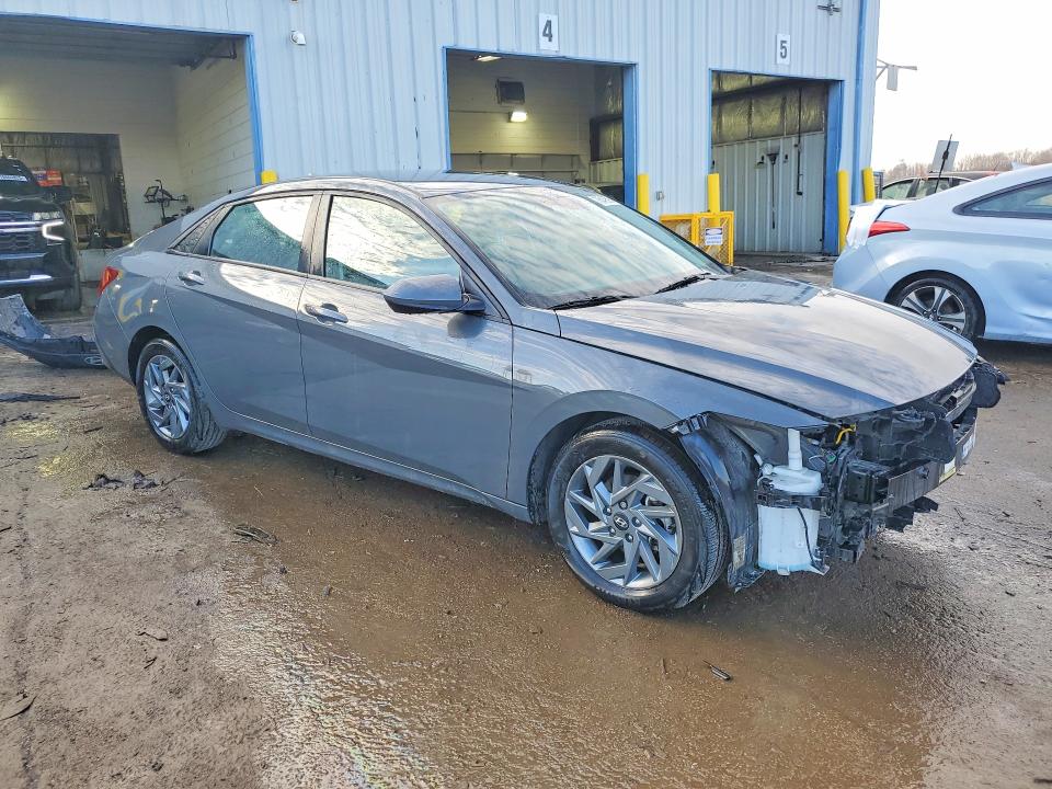 2024 Hyundai Elantra VIN KMHLM4DG0RU765131 COPART salvage auction — FRONT END, Il - Salvage Certificate, sold $6,100 on 2026-07-17 (photo 4)