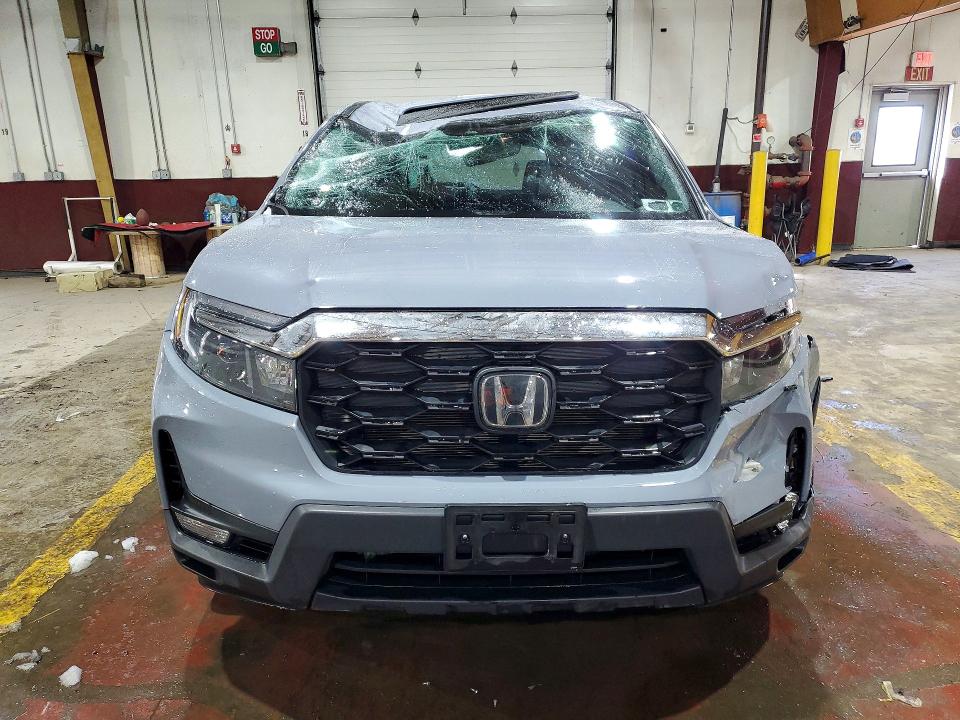 2024 Honda Passport VIN 5FNYF8H58RB023802 COPART salvage auction — ROOF, Ny - Mv-907A Salvage Certificate, sold $3,650 on 2026-07-02 (photo 5)