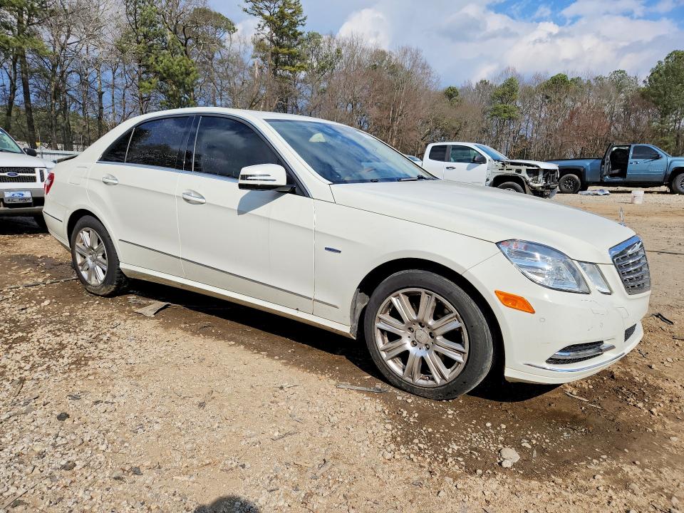 2012 Mercedes-benz E-klasse VIN WDDHF5KB6CA654017 COPART salvage auction — REAR END, Salvage Title, sold $1,250 on 2026-07-28 (photo 4)