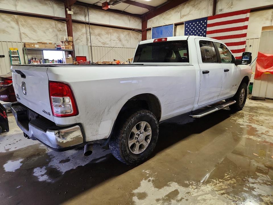 2024 Ram 3500 VIN 3C63R3HL9RG339228 COPART salvage auction — SIDE, Salvage Title, sold $10,400 on 2026-07-28 (photo 3)