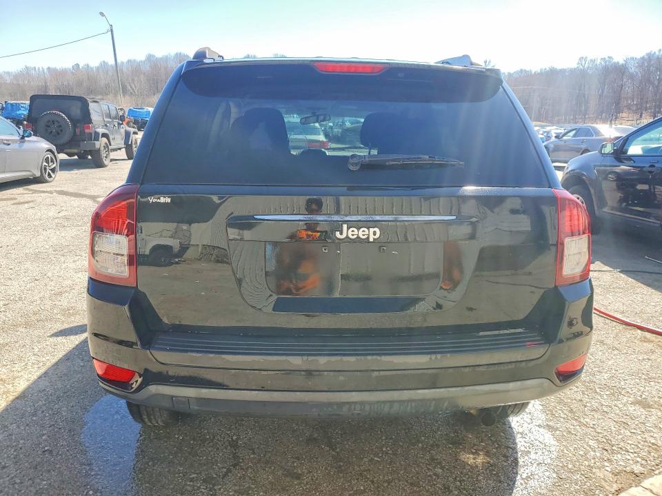 2014 Jeep Compass VIN 1C4NJCBA9ED844810 COPART salvage auction — MINOR DENT/SCRATCHES, In - Certificate Of Title (P), sold $375 on 2026-07-02 (photo 6)