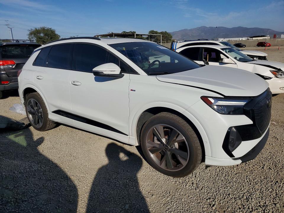 2024 Audi Q4 e-tron VIN WA1L2BFZ5RP023085 COPART salvage auction — SIDE, CA - SALVAGE CERTIFICATE, sold $14,100 on 2026-07-31 (photo 4)