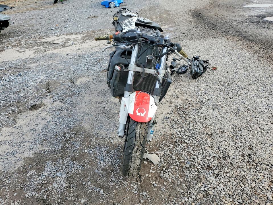 2003 Honda Cbr600 VIN JH2PC37063M004720 COPART salvage auction — ROLLOVER, PA - CERTIFICATE OF SALVAGE, sold $400 on 2026-07-20 (photo 2)