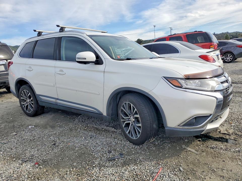 2018 Mitsubishi VIN JA4AD3A32JZ022785 COPART salvage auction — SIDE, Salvage Title, sold $550 on 2026-07-22 (photo 4)