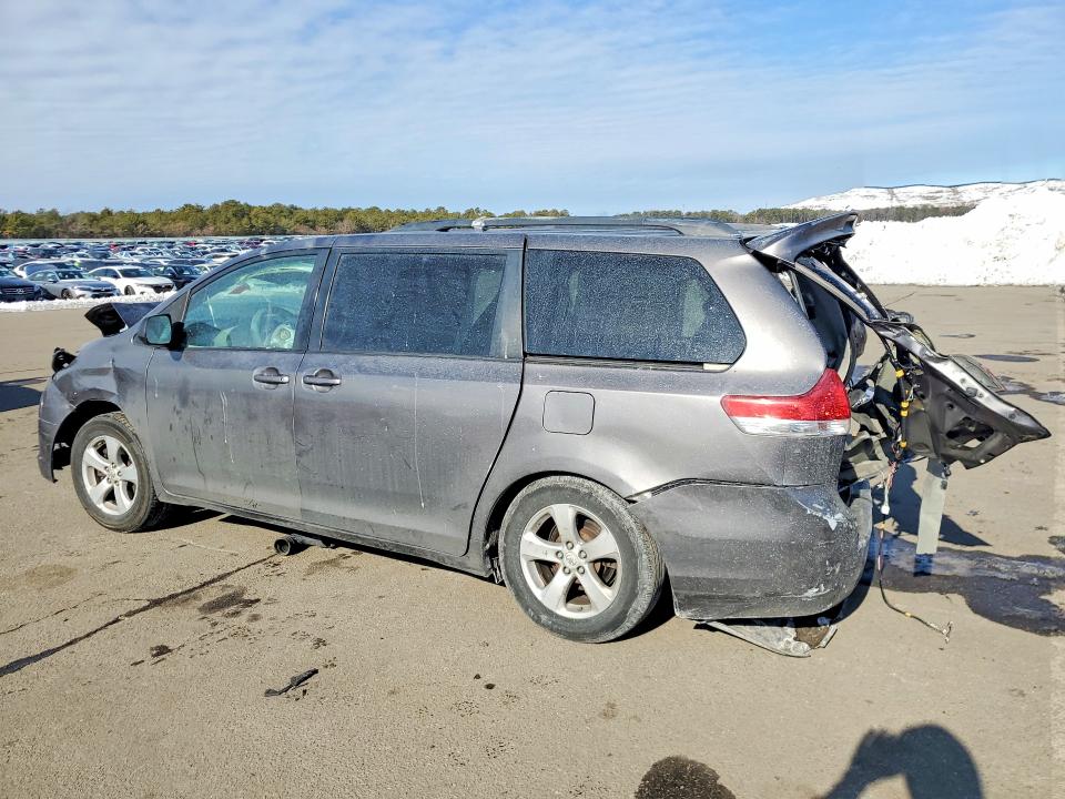 2011 Toyota Sienna VIN 5TDKK3DC4BS037836 COPART salvage auction — REAR END, Ny - Mv907A-Parts Only, sold $800 on 2026-07-20 (photo 2)