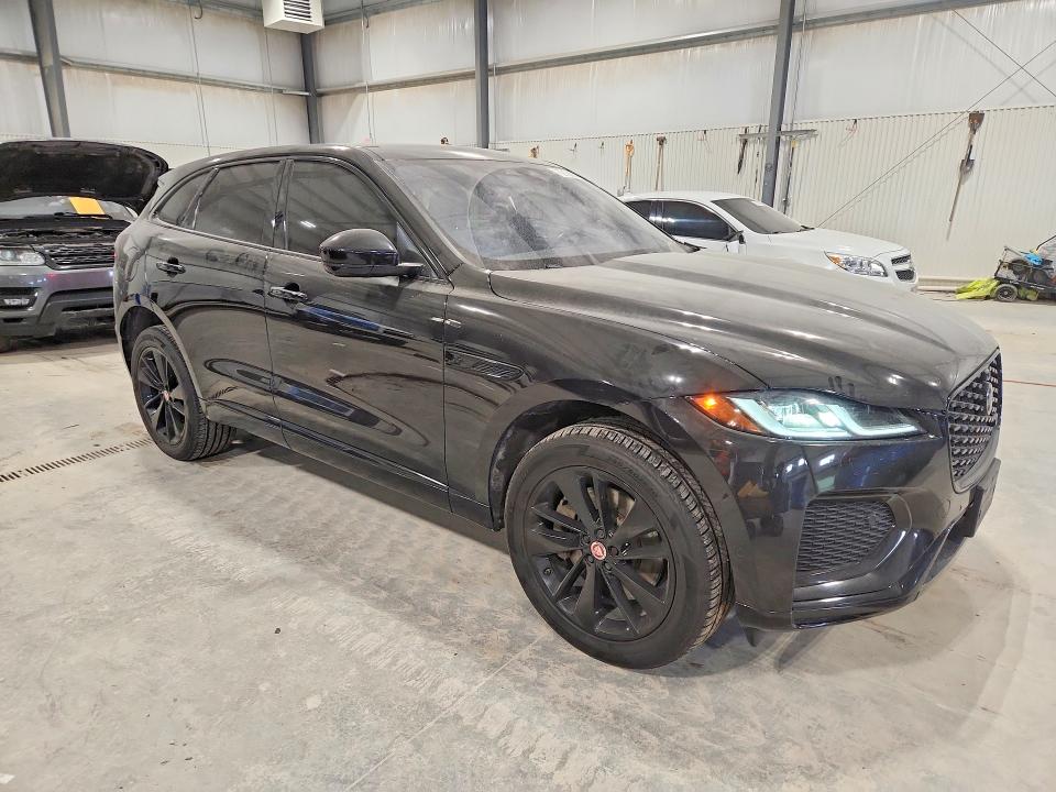 2021 Jaguar F-pace VIN SADCT2FU3MA665697 COPART salvage auction — SIDE, NE - CERT OF TITLE-SALVAGE, sold $4,950 on 2026-07-28 (photo 4)