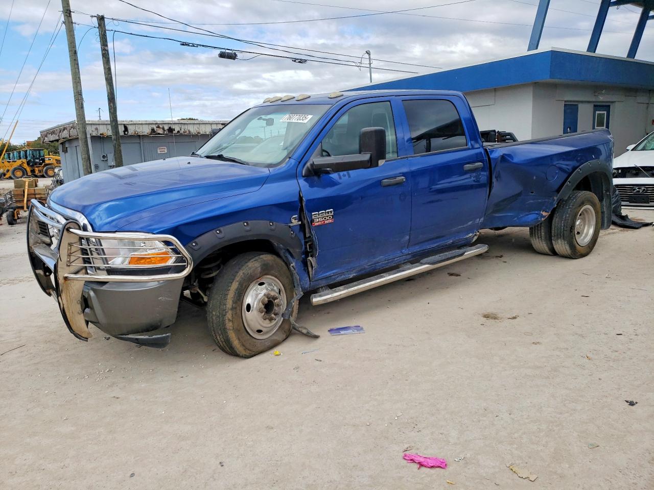 2011 Dodge Ram 3500 VIN 3D73Y4CL0BG512557 COPART salvage auction — Side, ON - PERMIT NO BRAND - UNFIT, sold $2,000 on 2026-06-01 (photo 1)