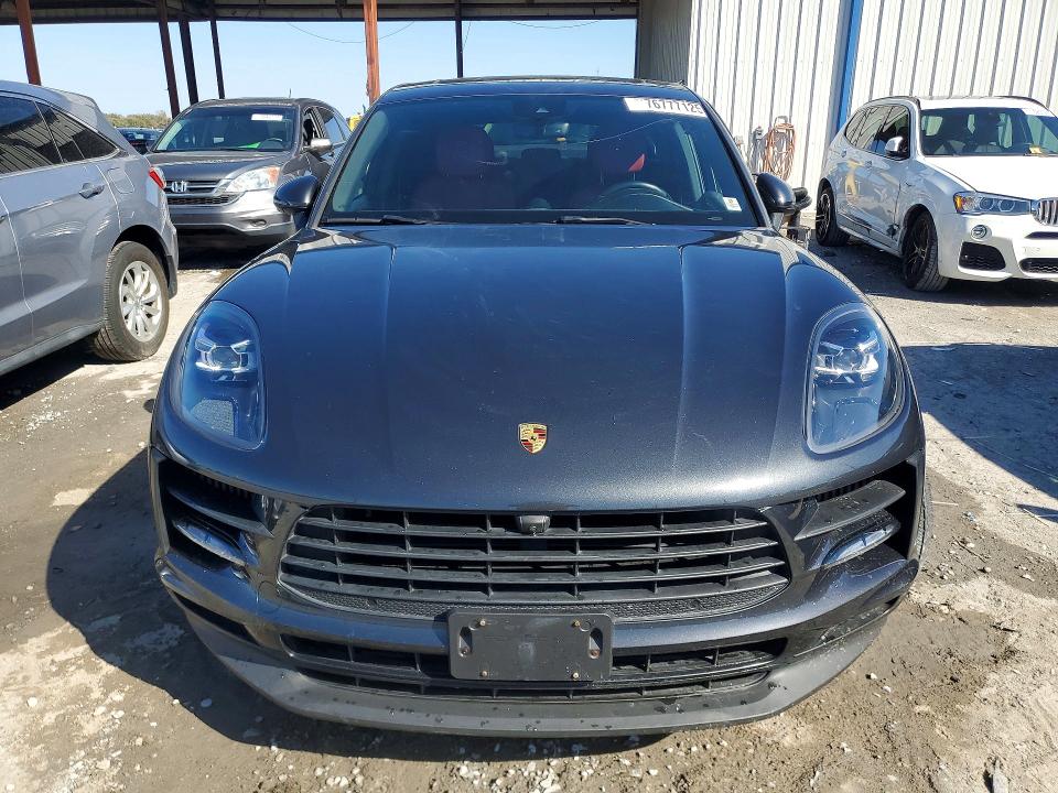 2021 Porsche Macan VIN WP1AB2A52MLB34421 COPART salvage auction — SIDE, Salvage Title, sold $16,900 on 2026-08-07 (photo 5)