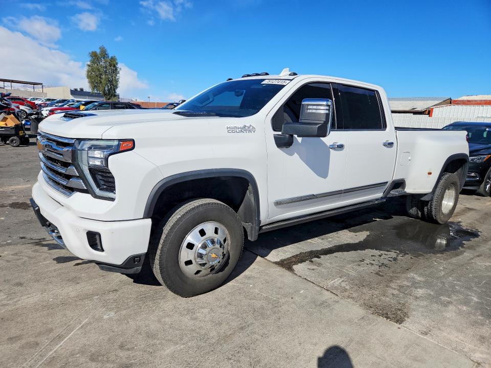 2024 Chevrolet Silverado 3500 VIN 1GC4YVEY7RF199256 COPART salvage auction — Minor Dent/Scratches, Salvage Title, sold $49,250 on 2026-03-02 (photo 1)