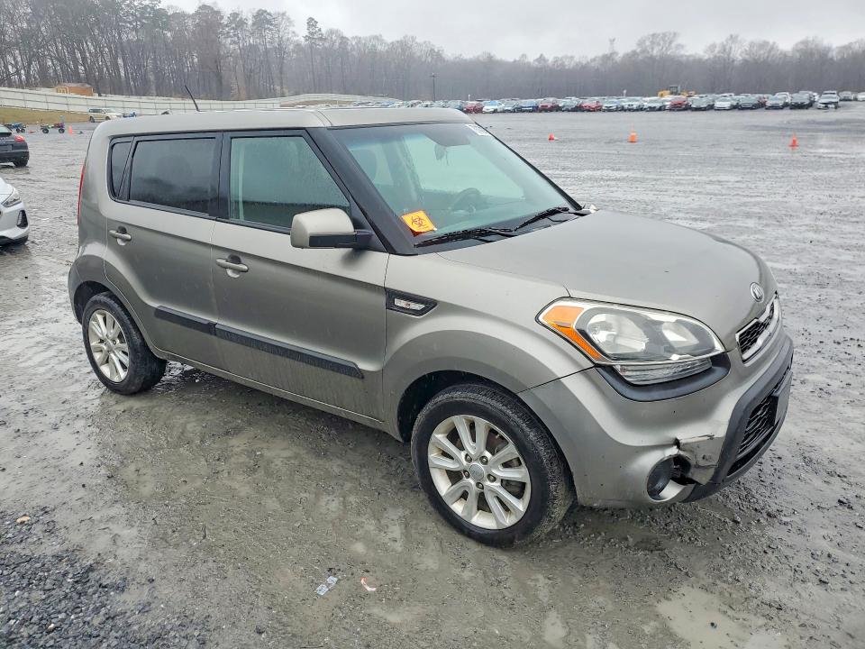 2013 Kia Soul VIN KNDJT2A56D7585746 COPART salvage auction — FRONT END, Fl - Dealer Only Clean Title, sold $375 on 2026-07-29 (photo 4)
