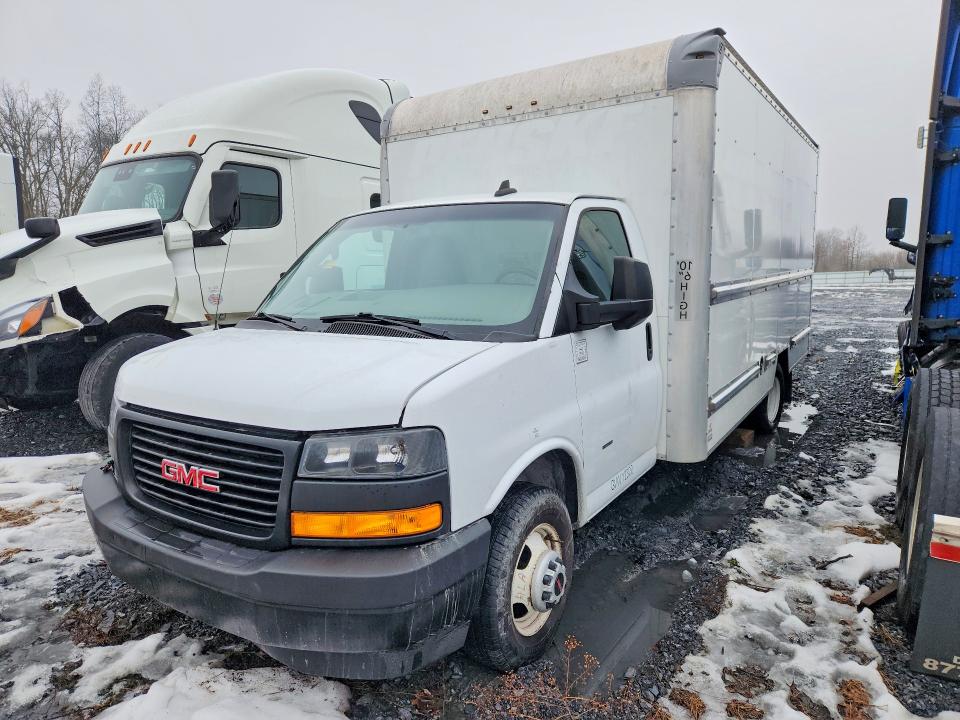 2022 Gmc G3500 VIN 7GZ37TC70NN007868 COPART salvage auction — MECHANICAL, Az - Cert Of Title - Salvage, sold $6,200 on 2026-07-28 (photo 1)