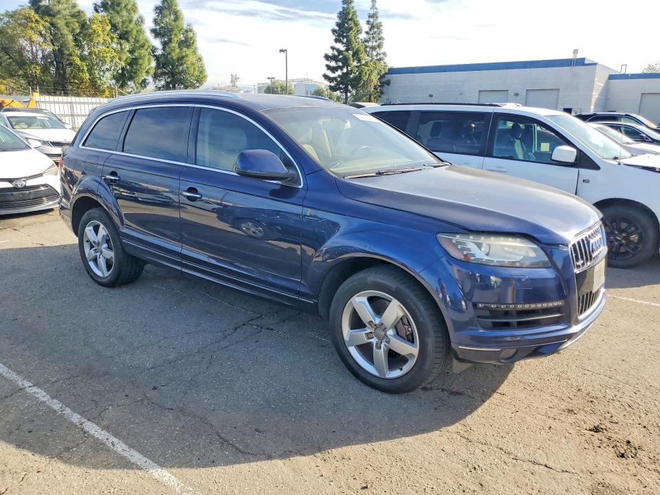 2015 Audi Q7 VIN WA1CGAFE8FD014239 COPART salvage auction — MINOR DENT/SCRATCHES, Ca - Dis/Dlr/Exp Only Clean Title, sold $900 on 2026-07-21 (photo 4)