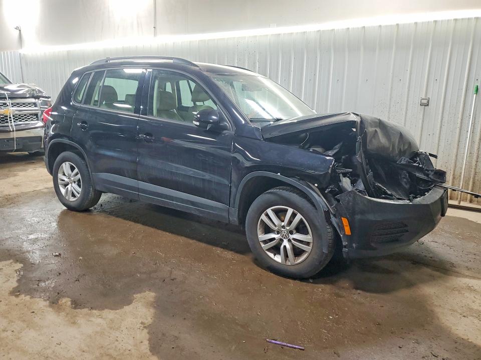2017 Volkswagen Tiguan VIN WVGAV7AX8HK005128 COPART salvage auction — FRONT END, Il - Salvage Certificate, sold $1,100 on 2026-07-07 (photo 4)